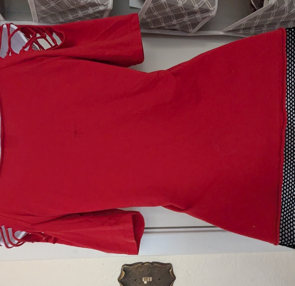 Red Women's Cold-Shoulder Graphic Top - Picture 4 of 4